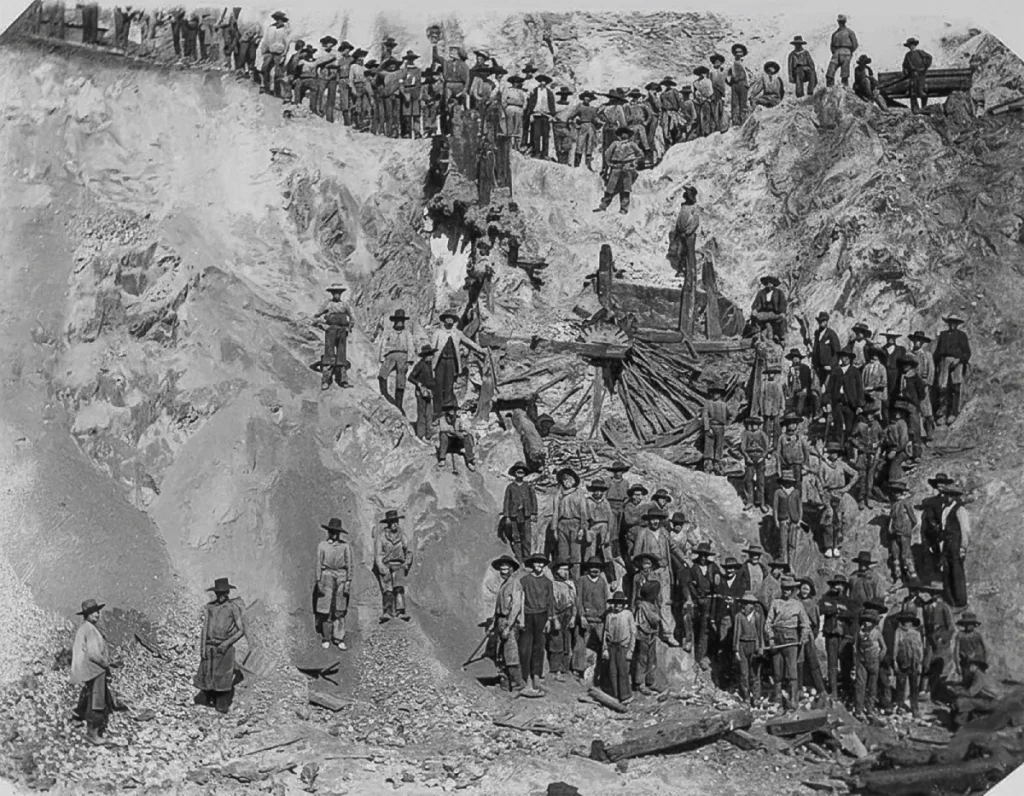 Norias romanas halladas en Filón Sur (Río Tinto) en 1910 (Foto A-3_277 Archivo de la Fundación Río Tinto)