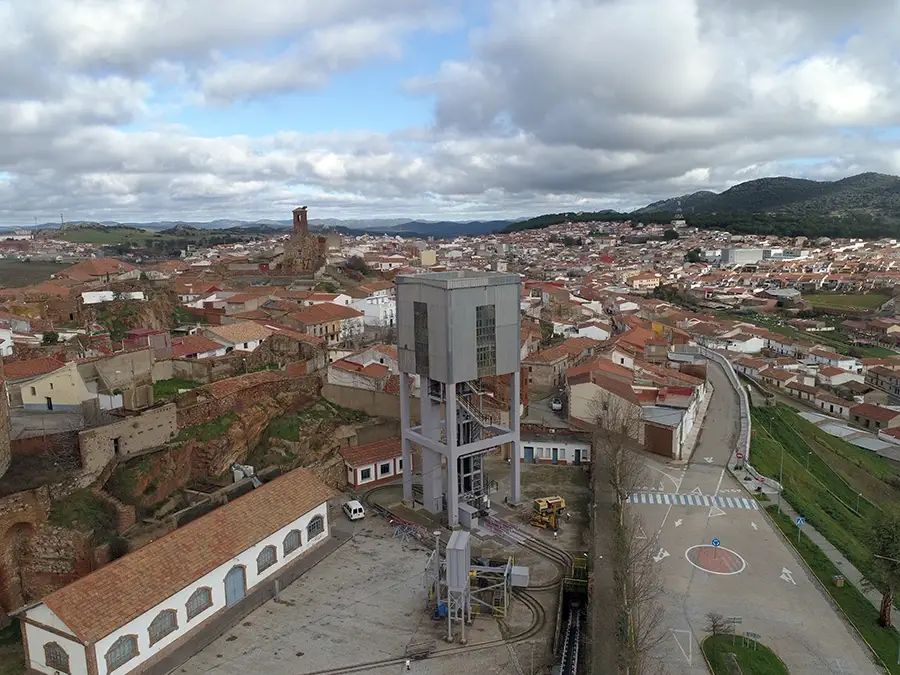 Almadén. Pozo San Teodoro. Vista aérea (M. González Nieto)