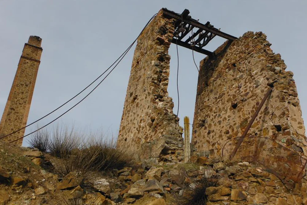 El Burcio. Pozo nº 5 con cabria (S. Lorenzo Álvarez)