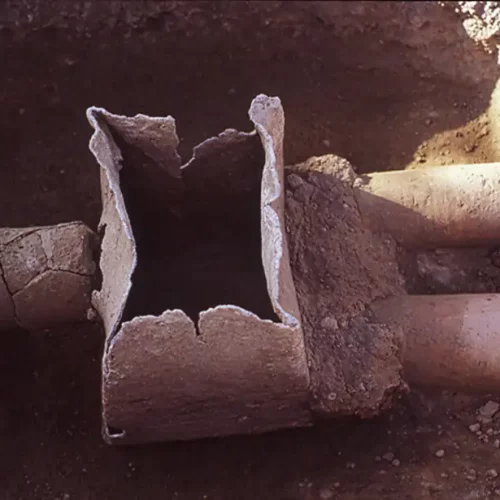 Valderrepisa. Arqueta de plomo (M. Fernández Rodríguez)